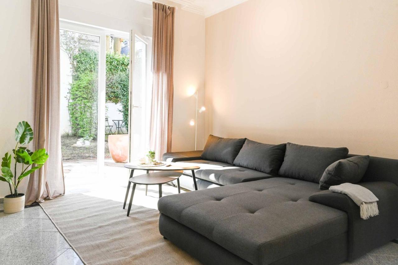 120Qm Denkmal Apartment In Krefeld Mit Stuck Und Garten - Beuys Apartments - Krefeld Bagian luar foto